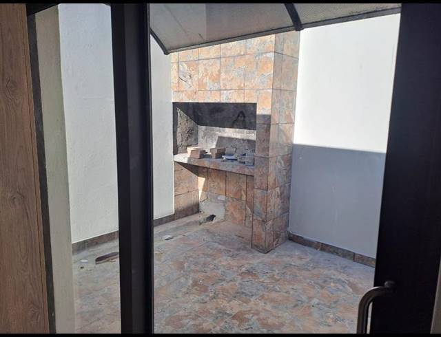 BUSINESS PROPERTY TO RENT IN GEORGE CENTRAL